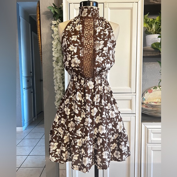 Medium Brown Dress with White Floral Design Stretchy Loose Flowy - Picture 1 of 8